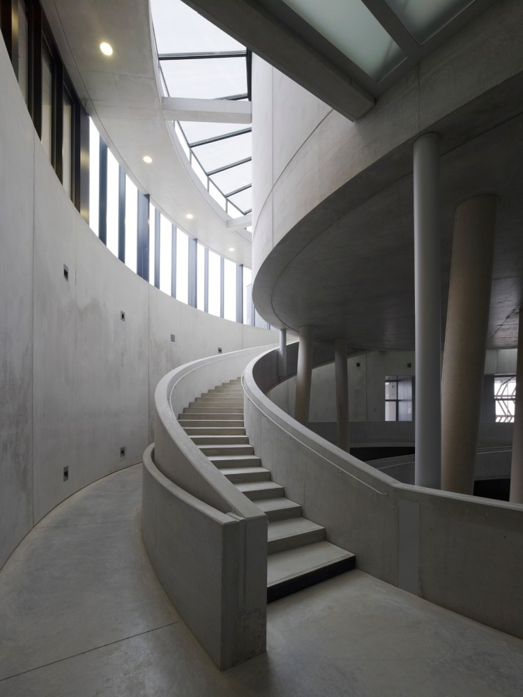 Centro de Visitantes Museo Alésia / Bernard Tschumi Architects  (7) © Christian Richters