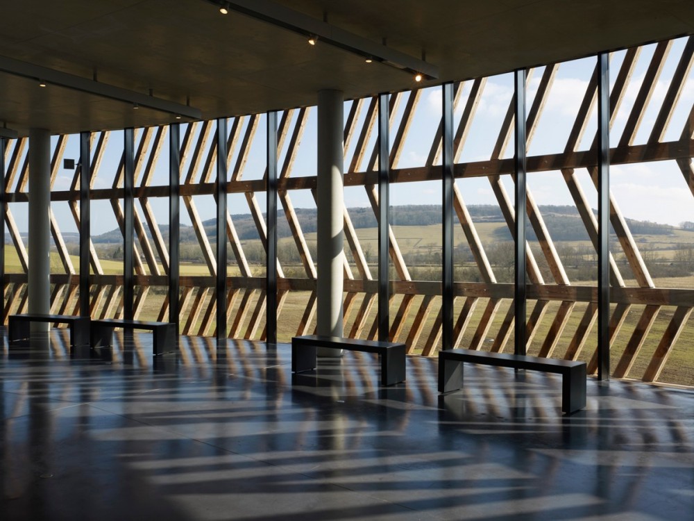Centro de Visitantes Museo Alésia / Bernard Tschumi Architects  (4) © Christian Richters