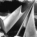 Clássicos da Arquitetura: Pavilhão Philips Expo 58 / Le Corbusier e Iannis Xenakis © wikimedia commons / wouter hagens